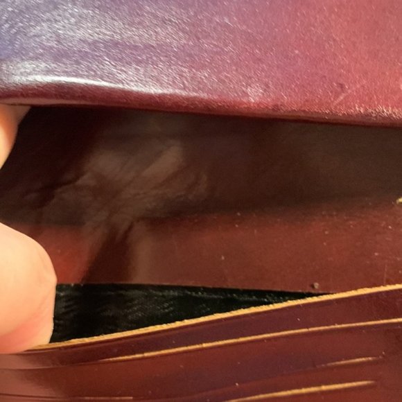 Vintage Burgundy Leather Tilly's Kiss Lock Wallet - Picture 7 of 8